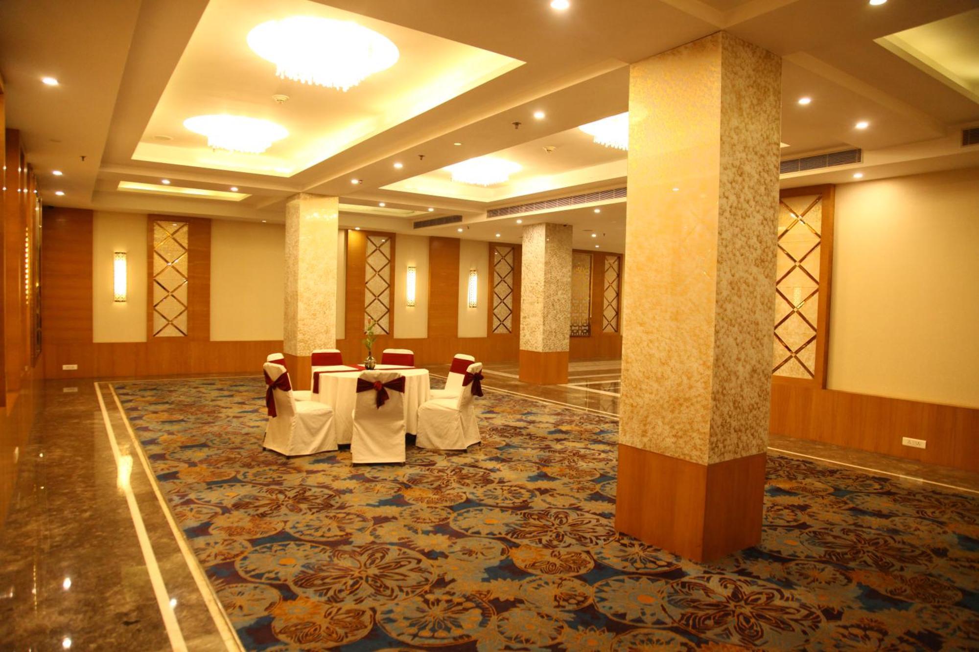 The Place Gurugram, A Member Of Radisson Individuals Gurgaon Exterior photo